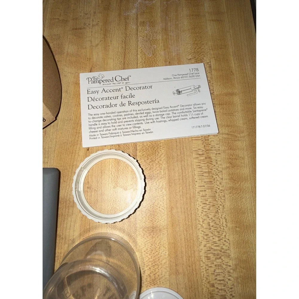 Pampered Chef Easy Accent Decorator #1778 Discontinued Complete 6 Tips Box